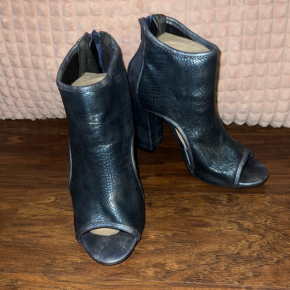 Black Heeled Boots